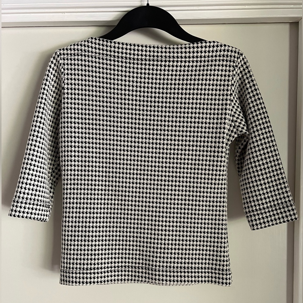 Vivien of Holloway Small Dogtooth Slash Neck Top